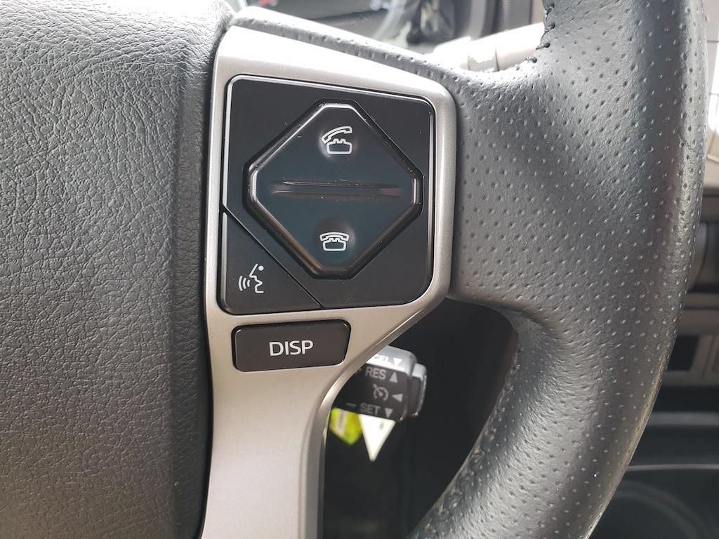 Used 2017 Toyota 4Runner SR5 AWD/4WD image 14