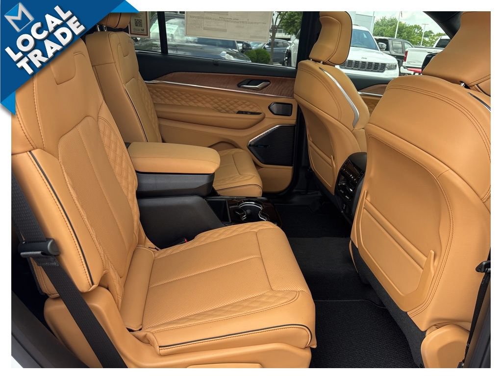 Used 2026 Jeep Grand Cherokee L Summit w/ Advanced Protech Group IV AWD/4WD image 47