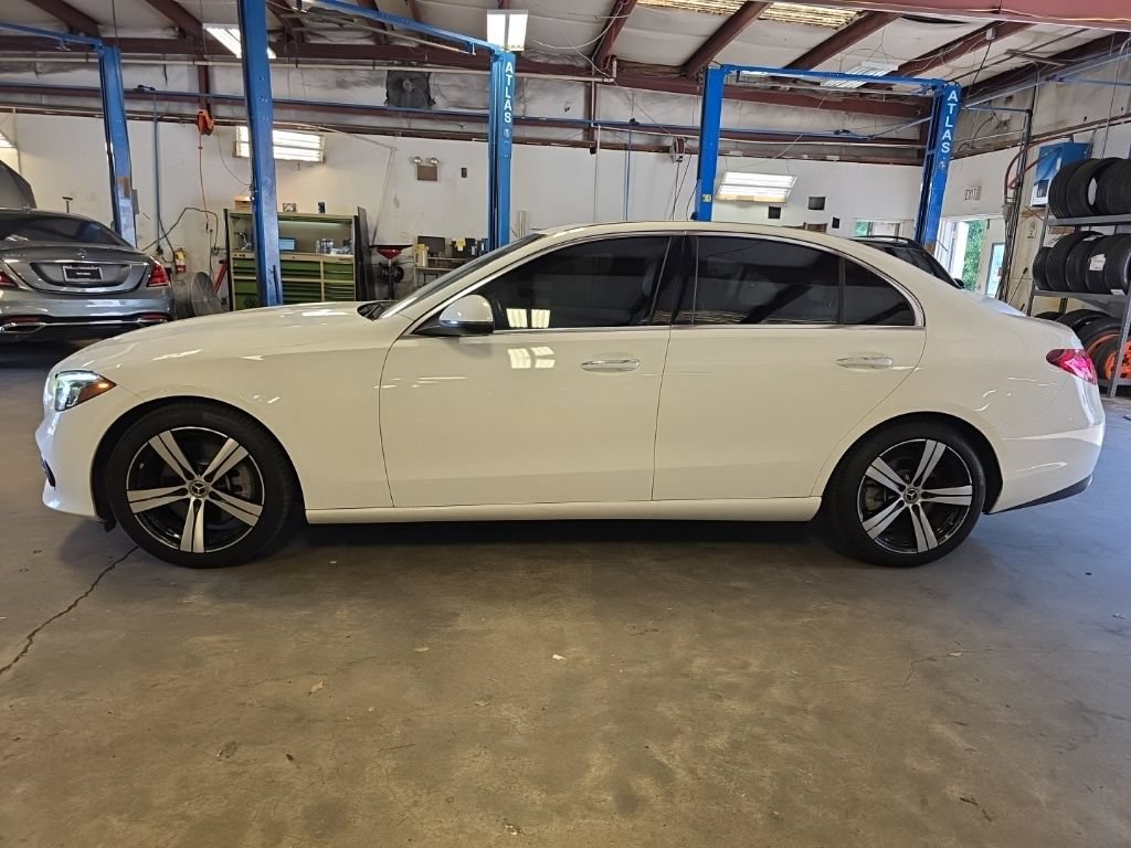 Used 2022 Mercedes-Benz C 300 Sedan image 2