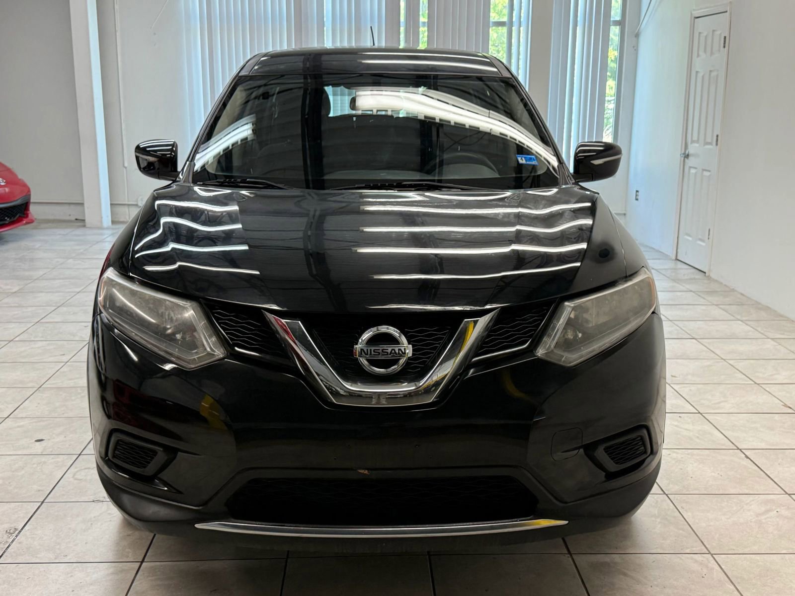 Used 2015 Nissan Rogue S AWD/4WD image 2