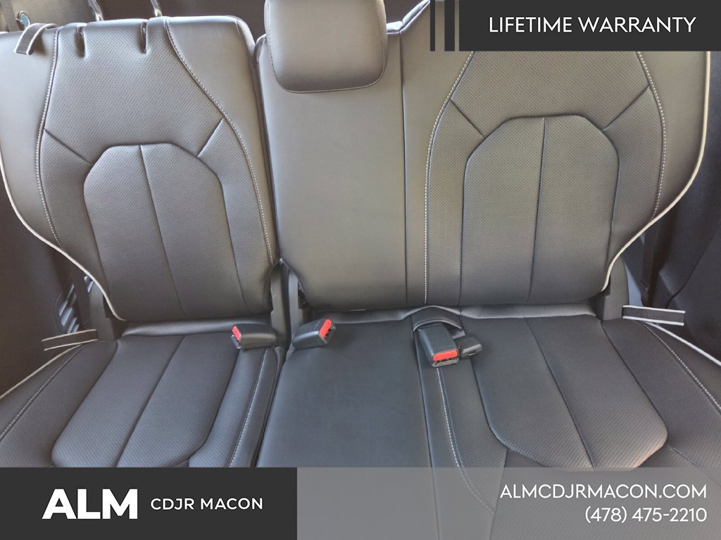 New 2026 Chrysler Pacifica Limited w/ S Appearance Package FWD image 10