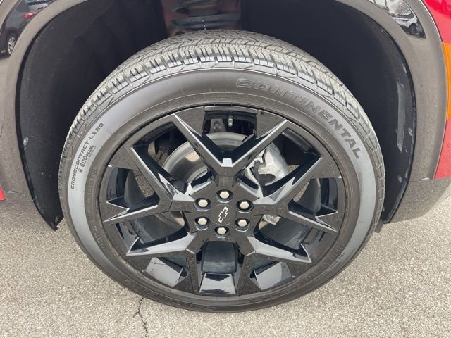 Certified 2025 Chevrolet Traverse RS w/ LPO, Floor Liner Package AWD/4WD image 31