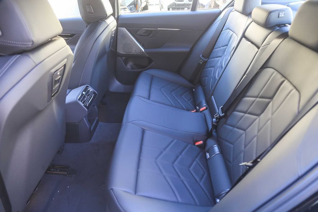Used 2026 BMW 530i w/ M Sport Package RWD image 15
