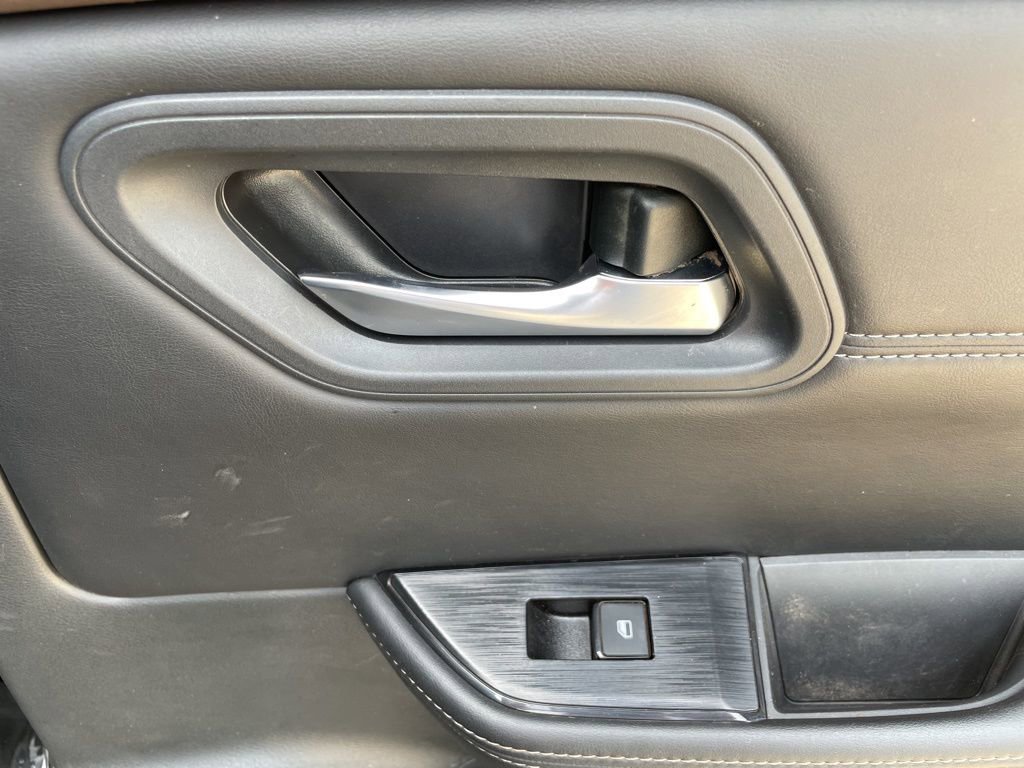 Used 2023 Nissan Rogue SV w/ SV Premium B Package FWD image 33