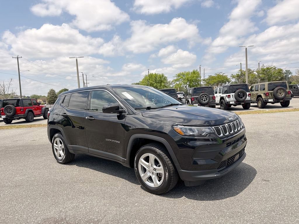 Used 2023 Jeep Compass Sport AWD/4WD image 1