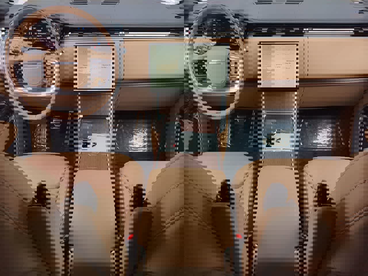 Used 2025 Land Rover Range Rover Long Wheelbase SE image 15