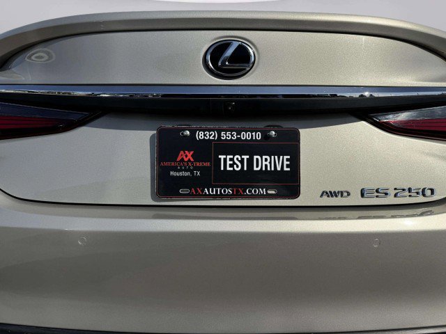 Used 2021 Lexus ES 250 w/ Premium Package image 17