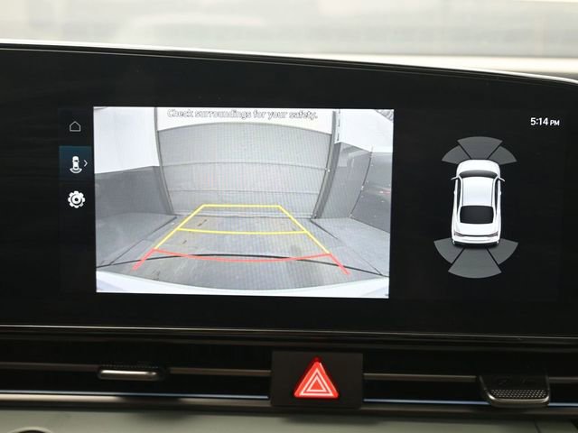 Used 2024 Hyundai Elantra Limited image 19