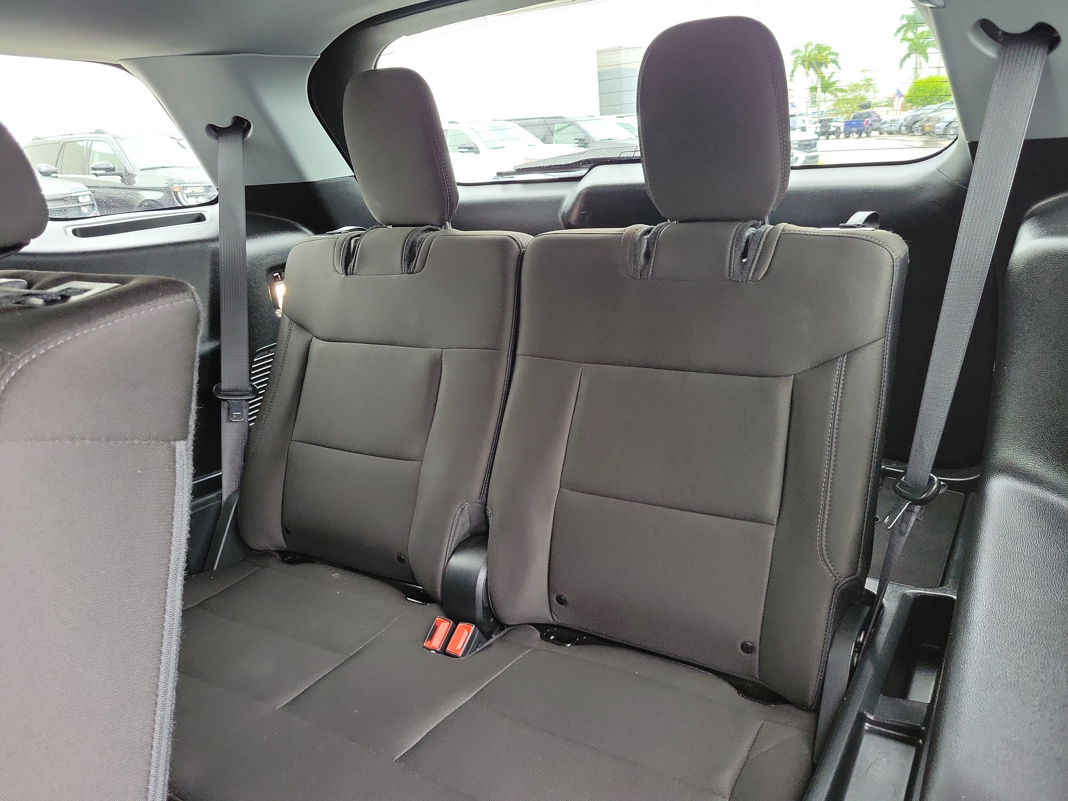 Certified 2024 Ford Explorer XLT RWD image 14
