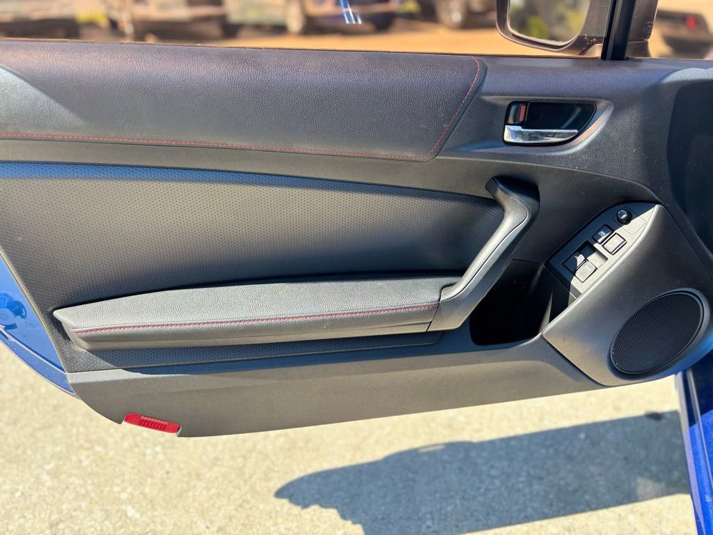 Used 2013 Subaru BRZ Premium w/ Popular Pkg 2C image 8