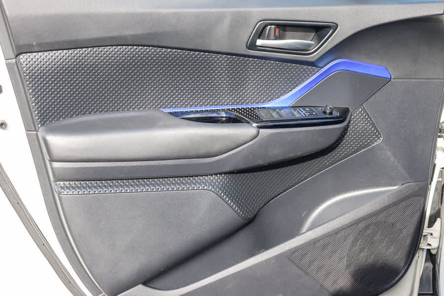 Used 2021 Toyota C-HR XLE FWD image 20