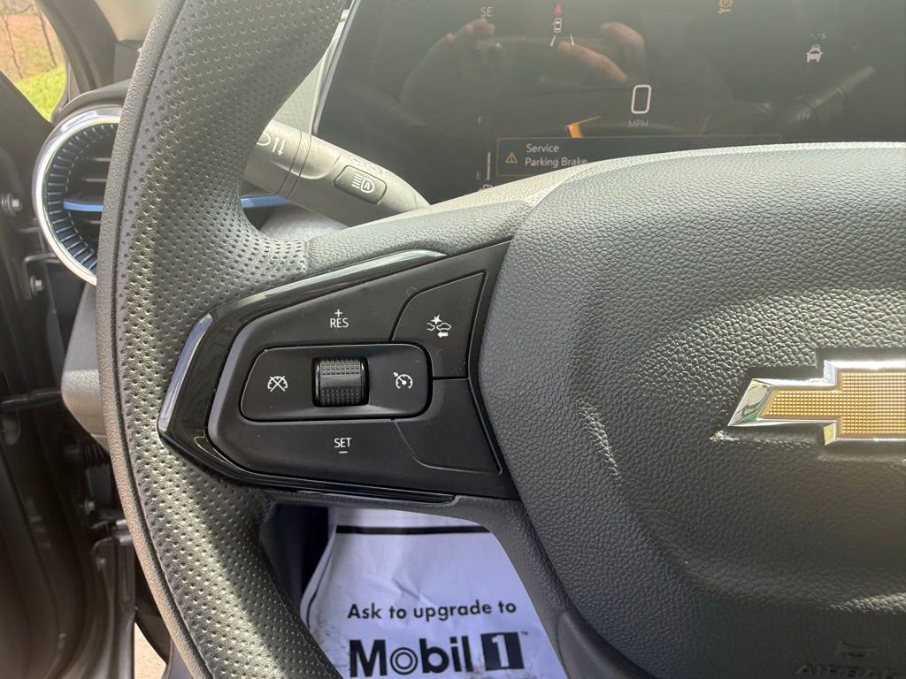 Used 2025 Chevrolet Trax LT image 29