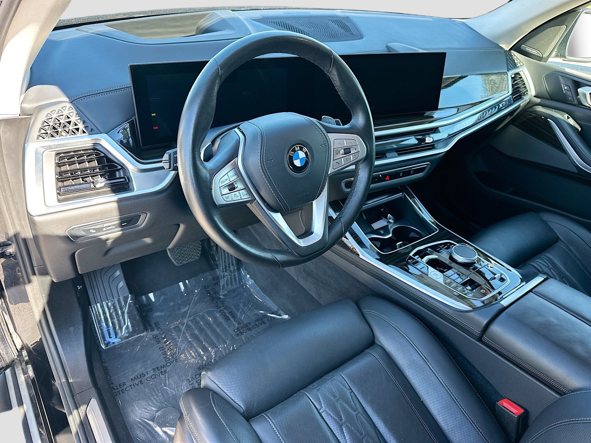 Used 2025 BMW X7 xDrive40i w/ Premium Package AWD/4WD image 8