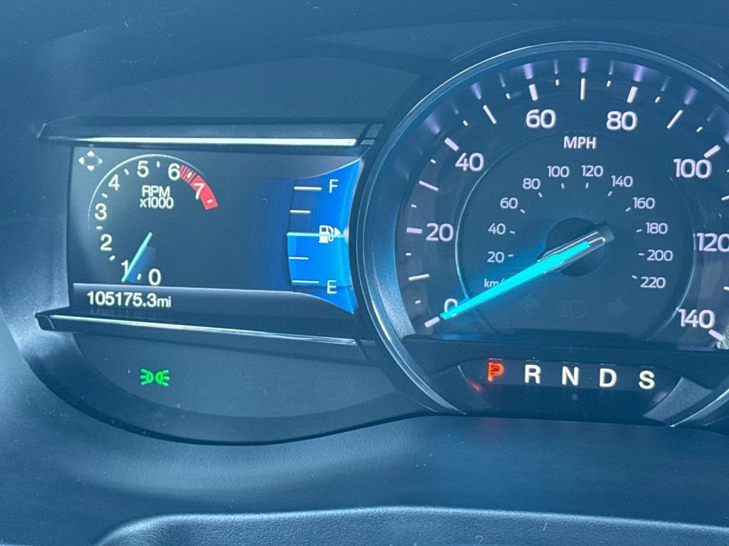 Used 2018 Ford Explorer XLT w/ Equipment Group 201A FWD image 12