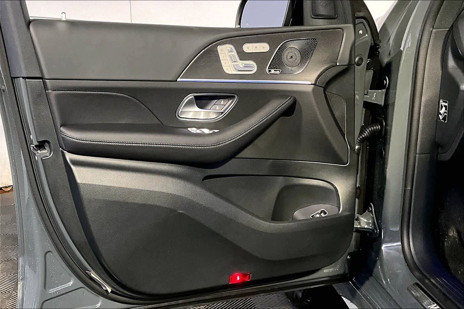 New 2026 Mercedes-Benz GLS 450 4MATIC image 11
