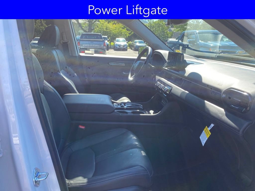 Certified 2025 Honda Pilot Touring image 13