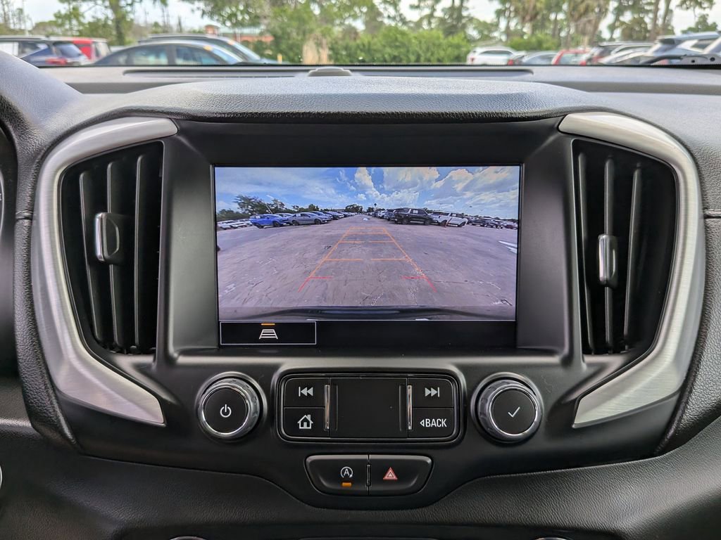 Used 2024 GMC Terrain SLT FWD image 25