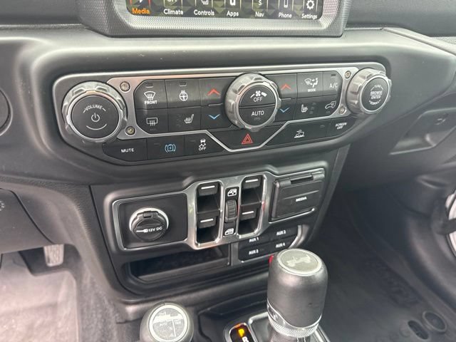 Used 2023 Jeep Wrangler Unlimited Sahara w/ Cold Weather Group AWD/4WD image 26