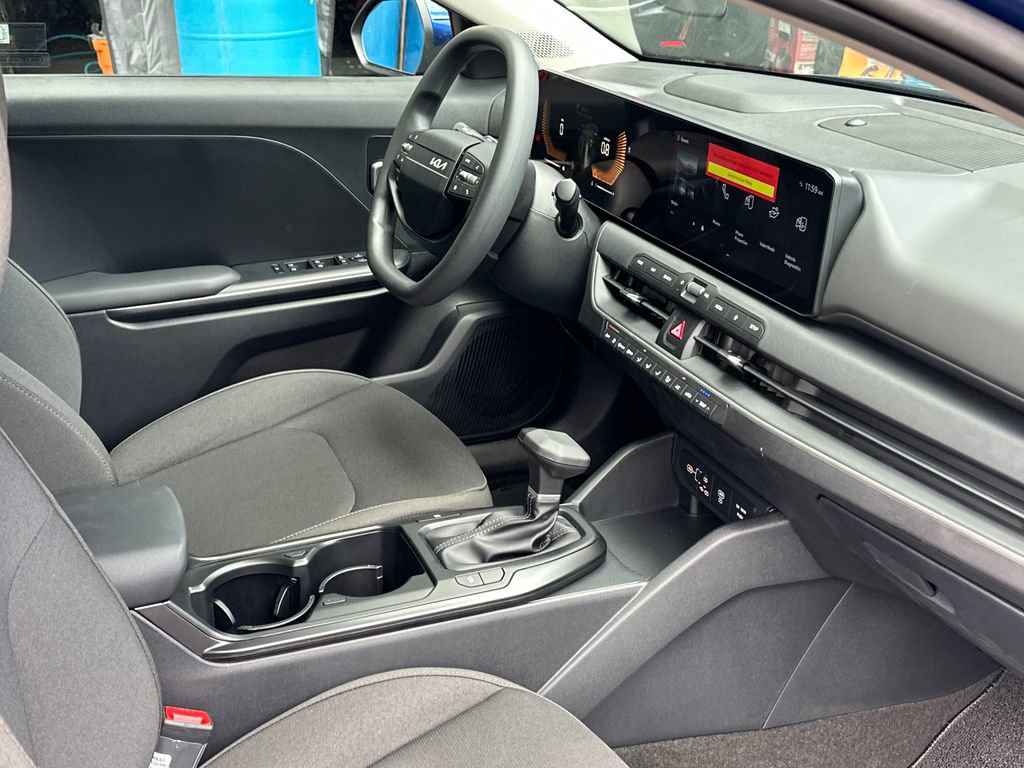 New 2026 Kia K4 FWD image 11