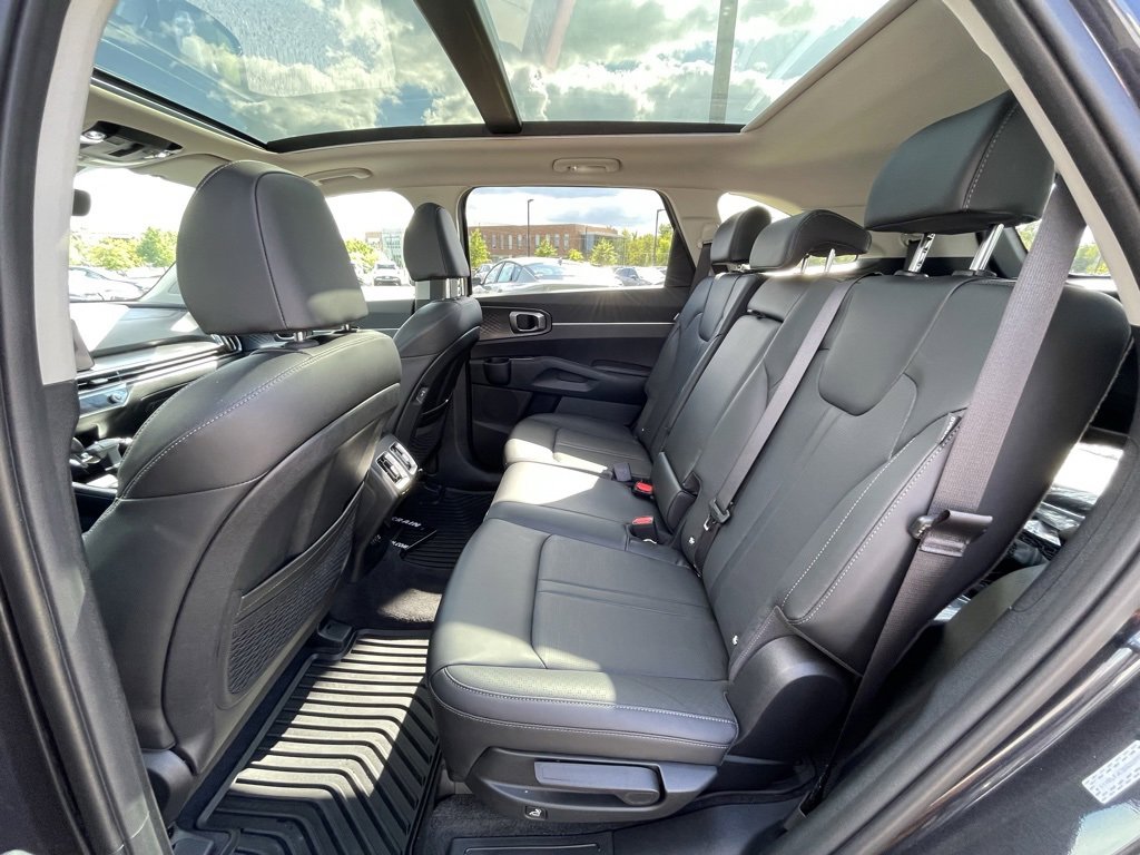 New 2025 Kia Sorento S w/ Panoramic Sunroof Package image 26