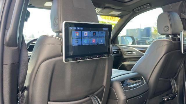Used 2022 Cadillac Escalade Premium Luxury image 9