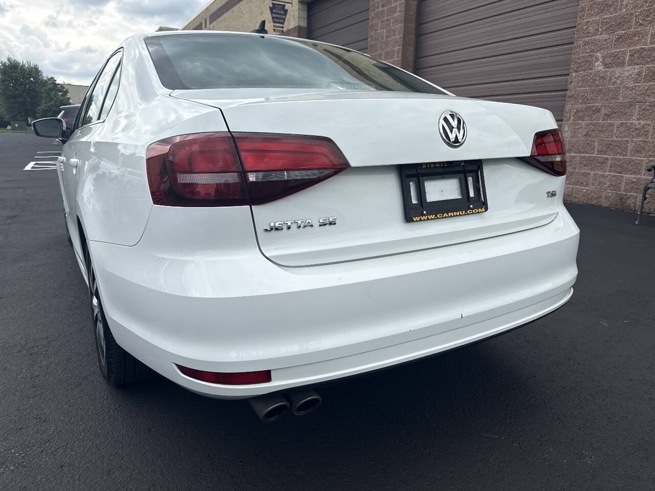 Used 2017 Volkswagen Jetta SE FWD image 17