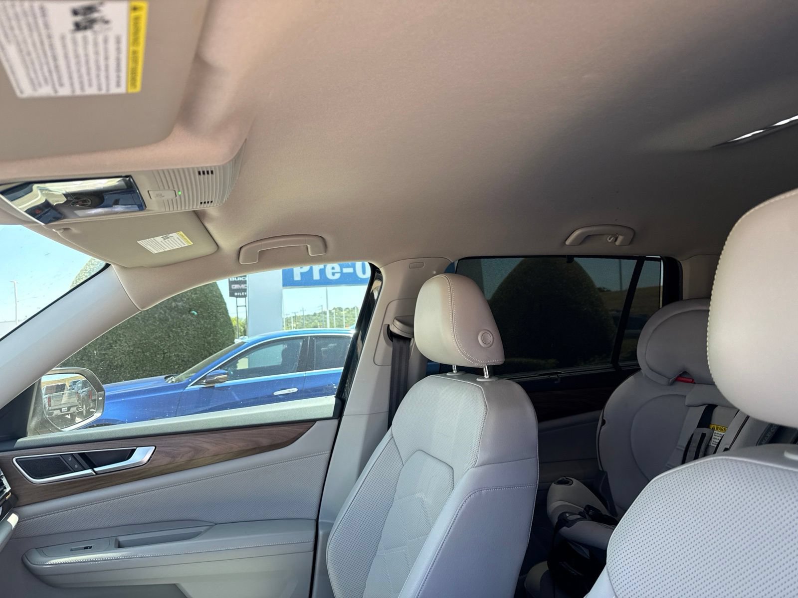 Used 2024 Volkswagen Atlas SE FWD image 16