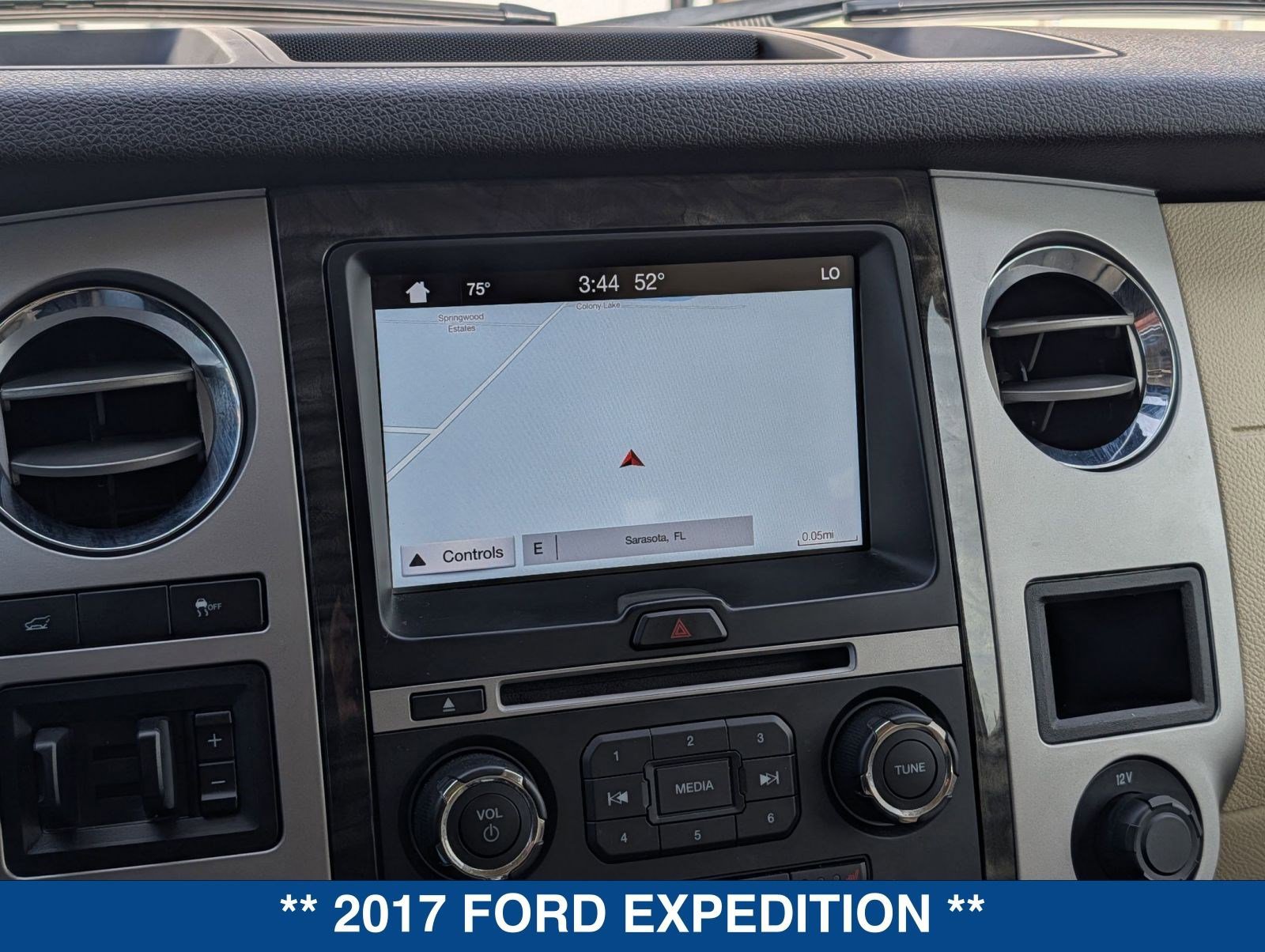 Used 2017 Ford Expedition Limited w/ Equipment Group 301A image 31