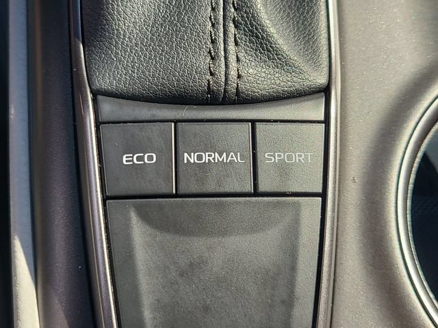 Used 2023 Toyota Camry SE w/ Convenience Package FWD image 32