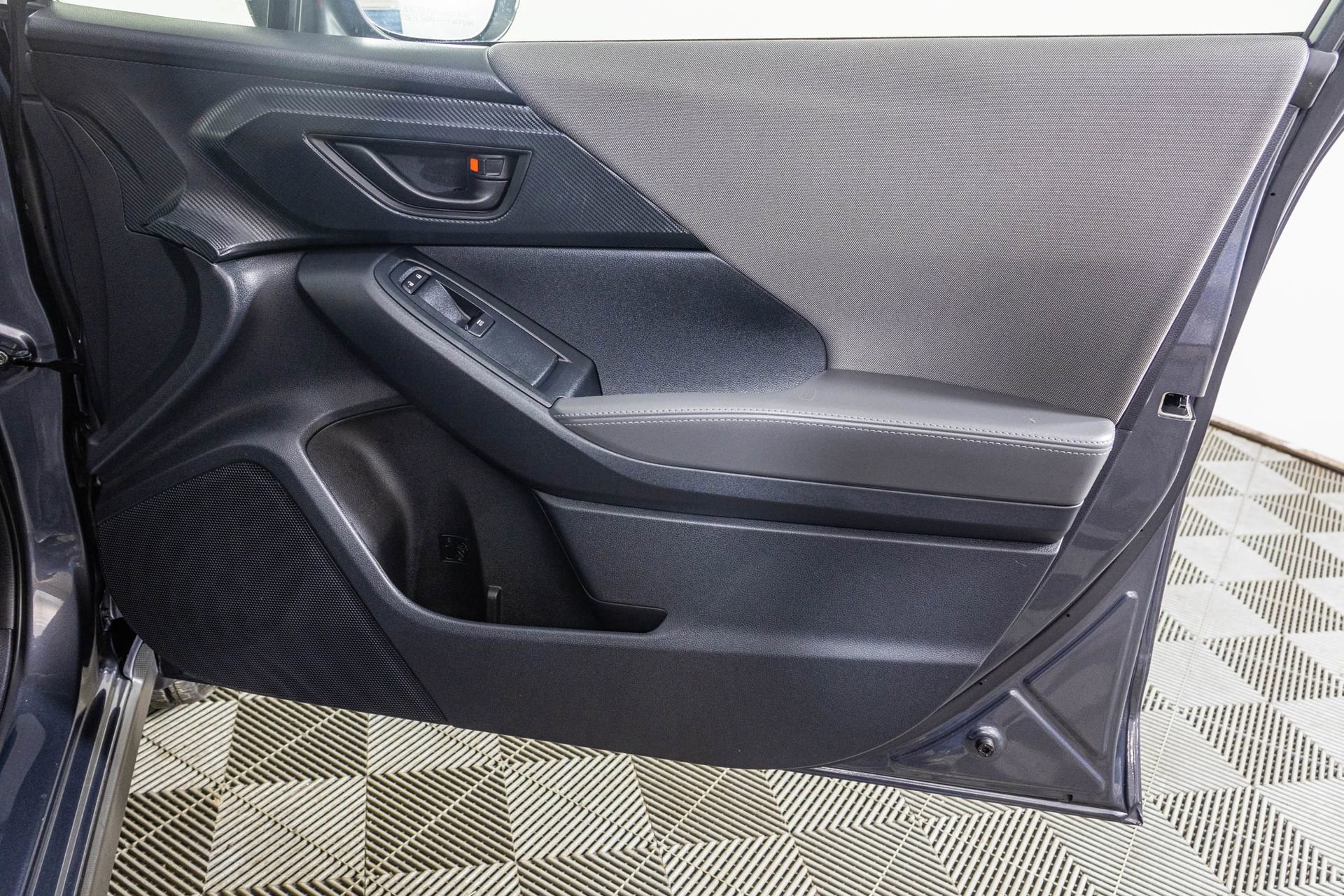 Used 2025 Subaru Crosstrek 2.0i Premium w/ Convenience Package #2 image 45