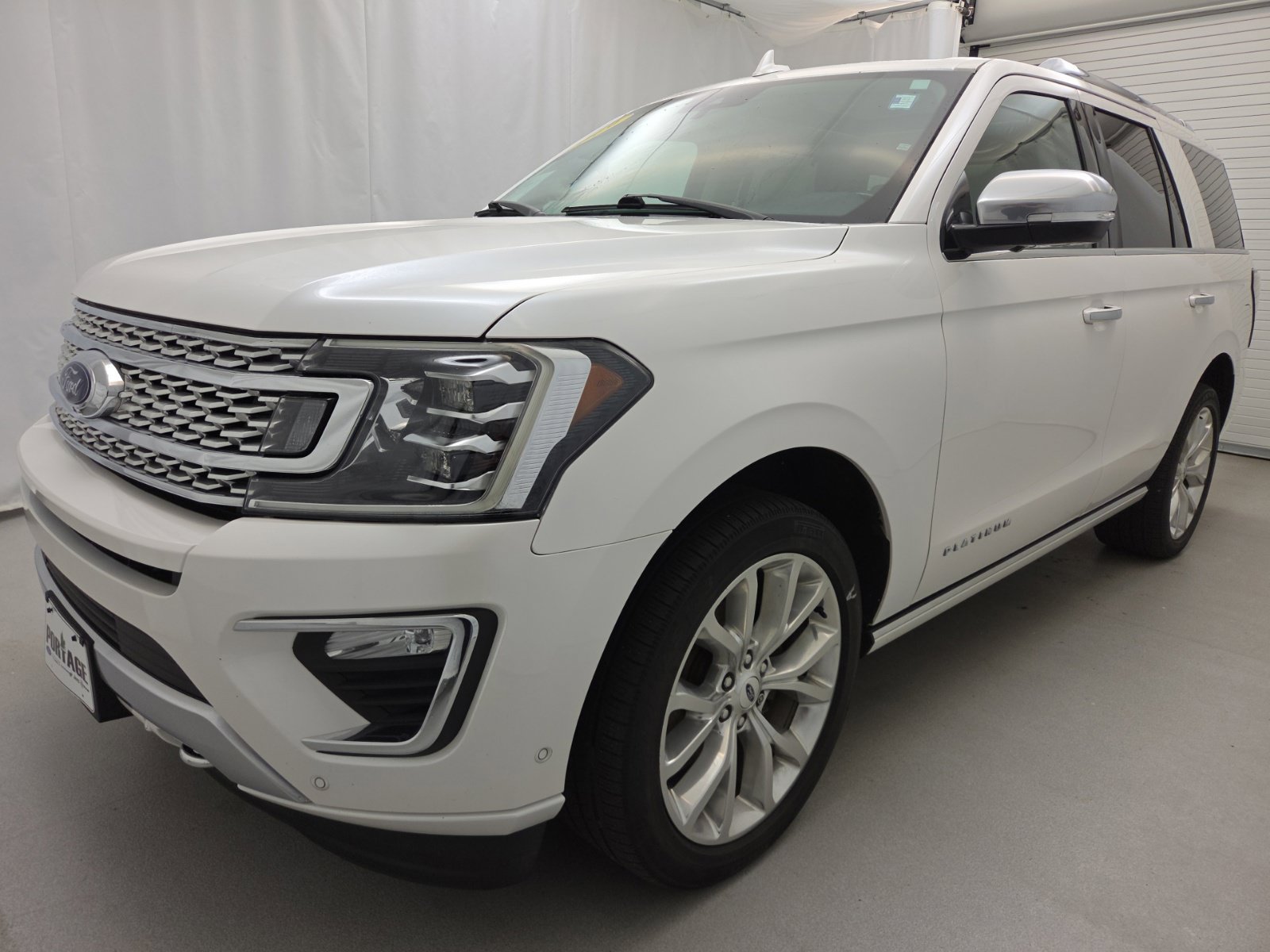 Used 2019 Ford Expedition Platinum AWD/4WD image 3