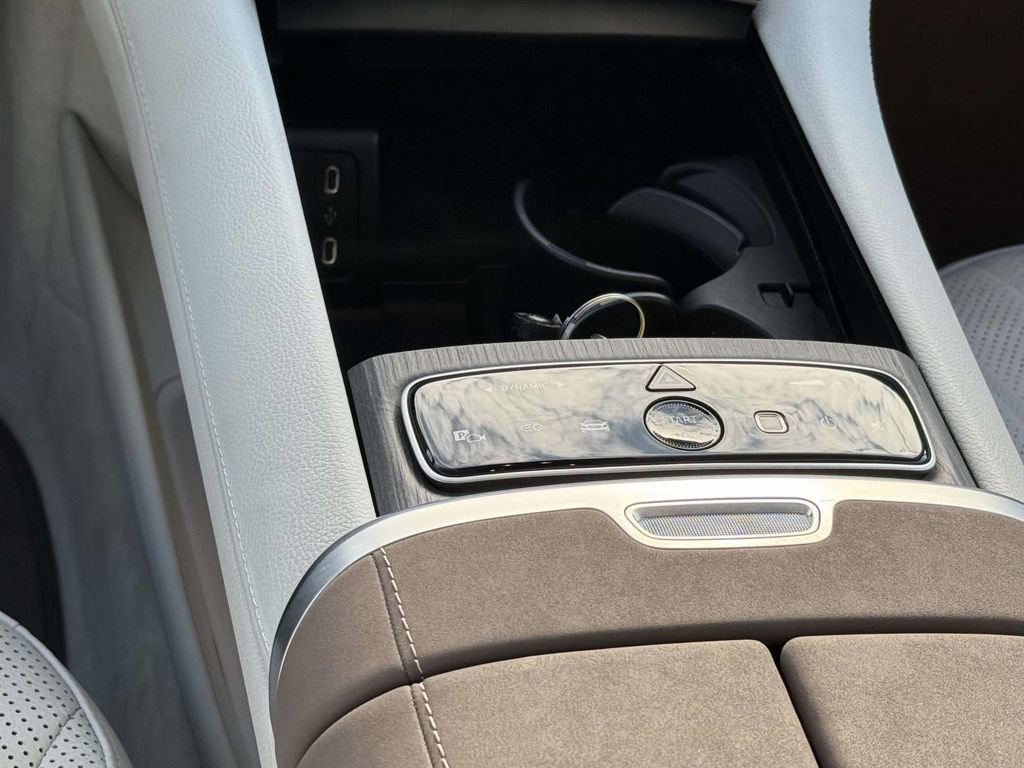 Used 2022 Mercedes-Benz EQS 580 4MATIC Sedan image 20