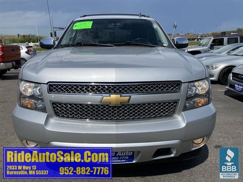 Used 2013 Chevrolet Avalanche LTZ AWD/4WD image 2