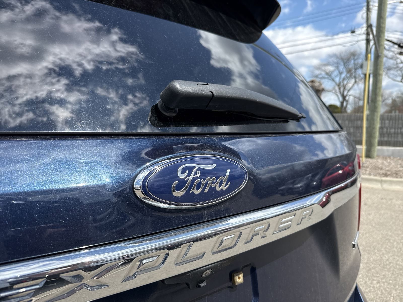 Used 2017 Ford Explorer XLT w/ Equipment Group 202A image 16