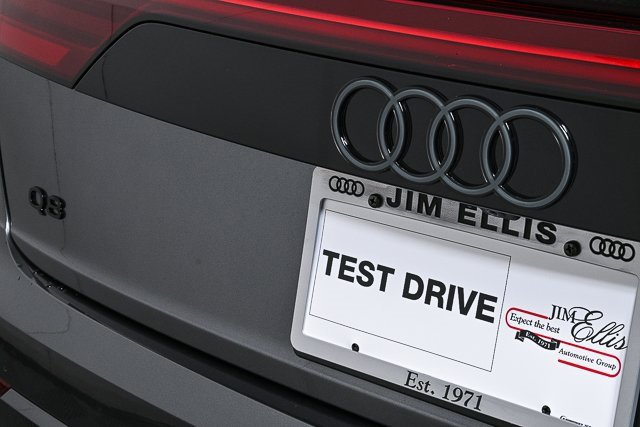New 2025 Audi Q8 Premium Plus image 37