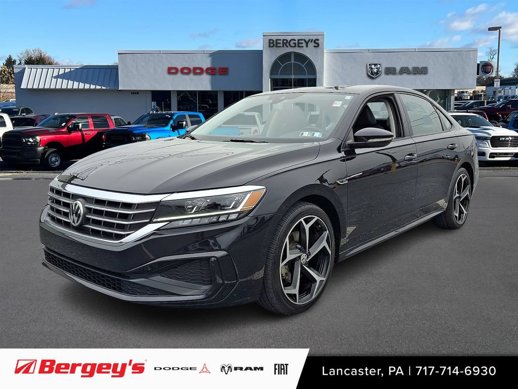 Used 2020 Volkswagen Passat 2.0T R-Line FWD image 1