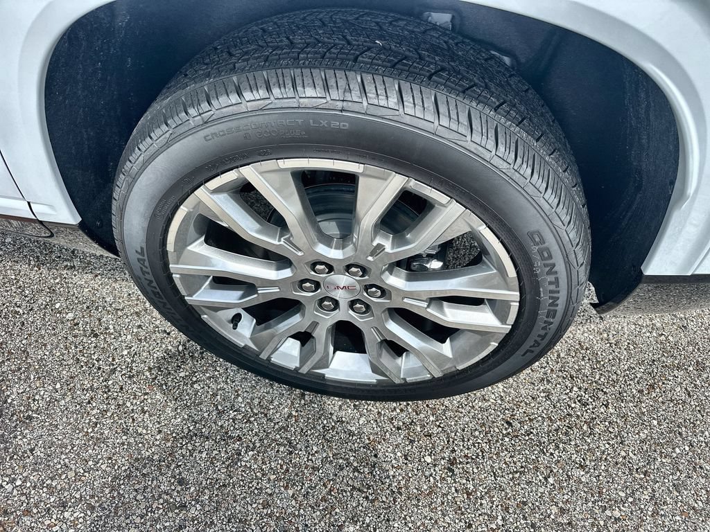 New 2026 GMC Acadia Denali w/ Super Cruise Package FWD image 12