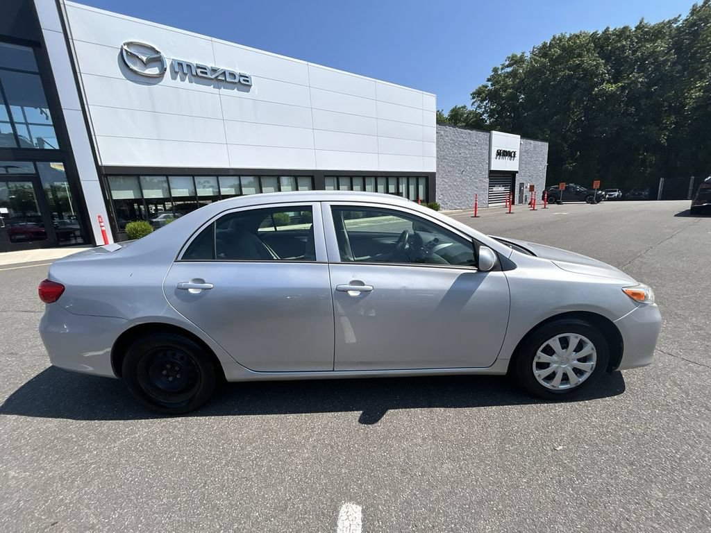 Used 2013 Toyota Corolla L FWD image 9