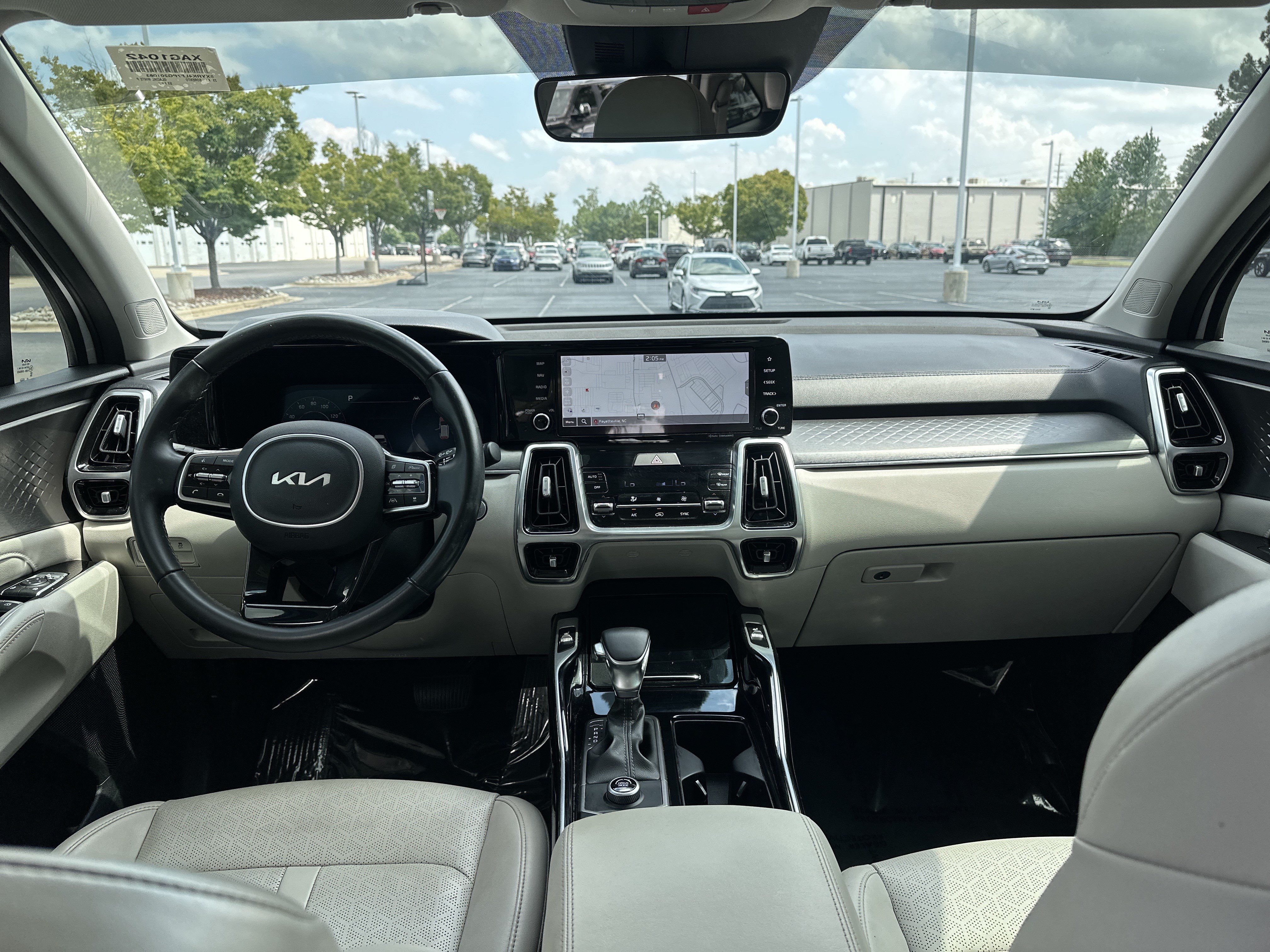 Used 2023 Kia Sorento SX FWD image 29