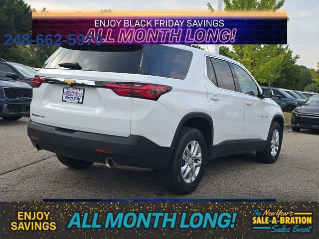 Used 2023 Chevrolet Traverse LS w/ Safety Package image 5