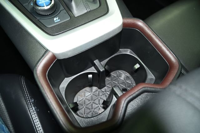 Used 2022 Toyota RAV4 Limited image 27