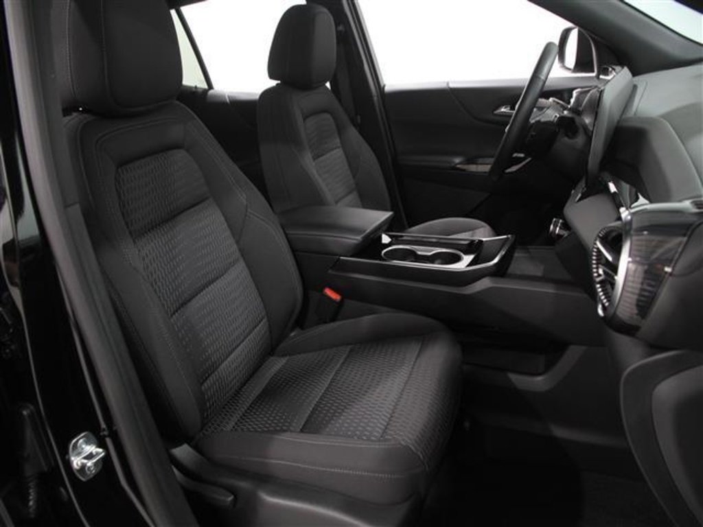 Certified 2025 Chevrolet Equinox LT w/ Safety and Technology Package image 17