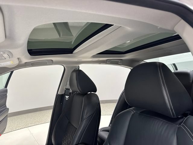 Used 2022 Nissan Maxima Platinum FWD image 2