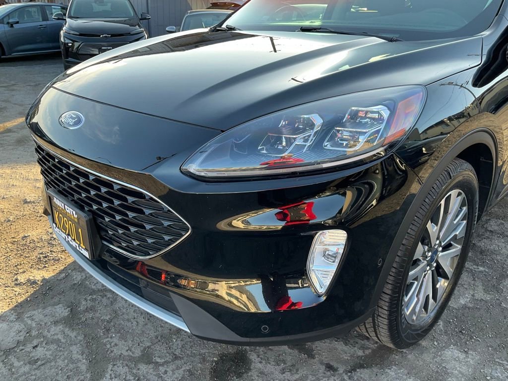 Used 2021 Ford Escape Titanium image 93