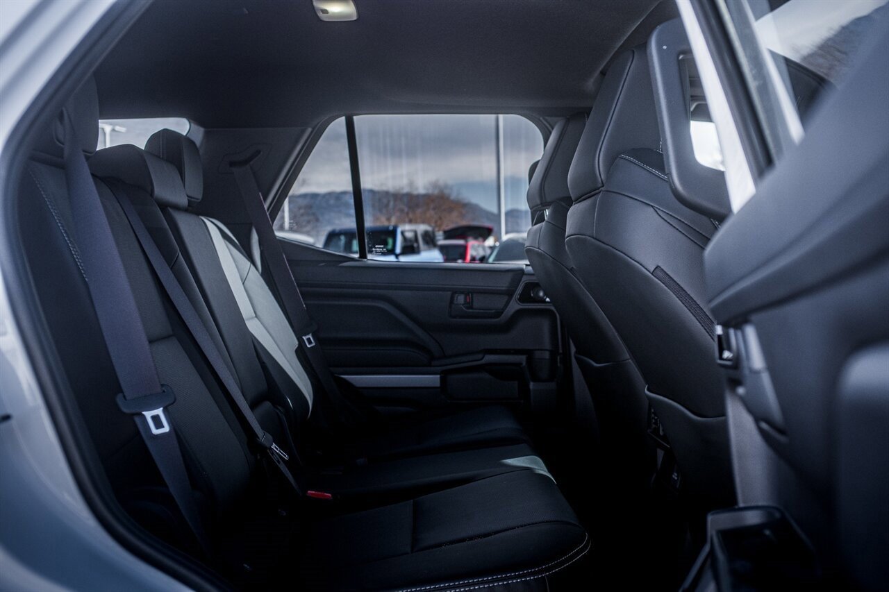Used 2025 Toyota 4Runner TRD Off-Road Premium image 45