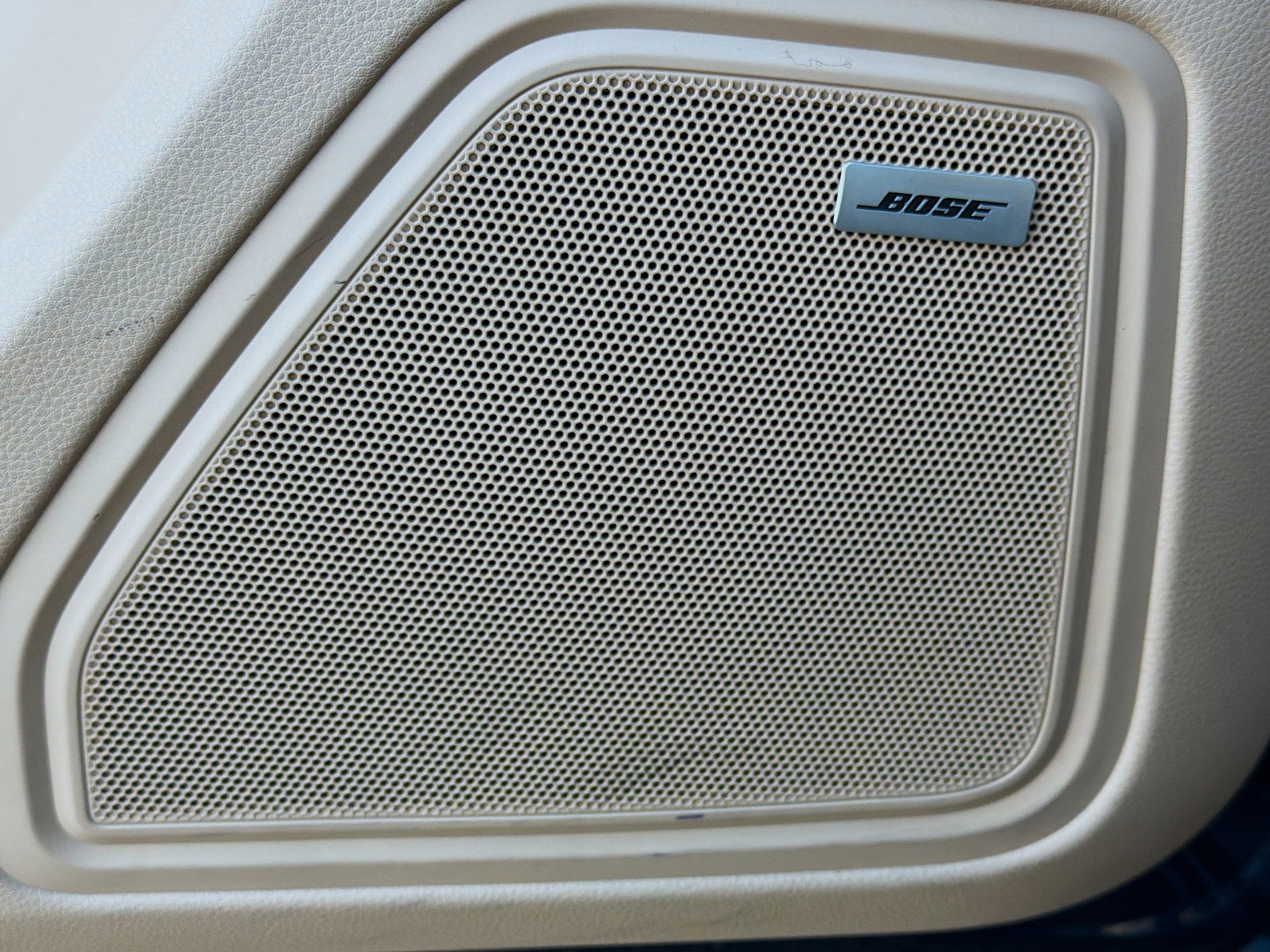 Used 2022 Porsche Macan image 24