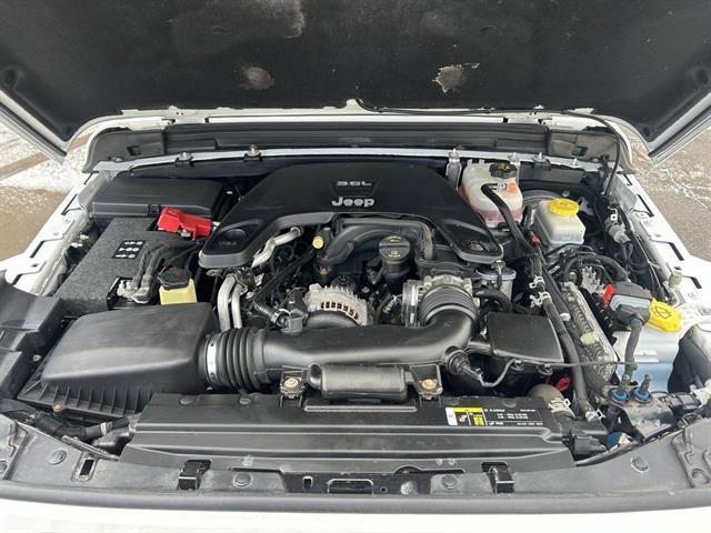 Used 2018 Jeep Wrangler Unlimited Sahara w/ LED Lighting Group image 37