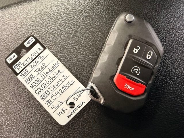Used 2023 Jeep Gladiator Sport AWD/4WD image 45