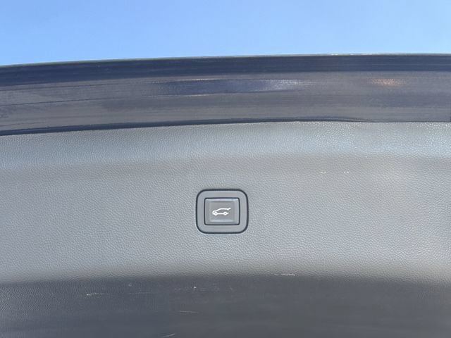 Used 2018 Buick Enclave Essence AWD/4WD image 15