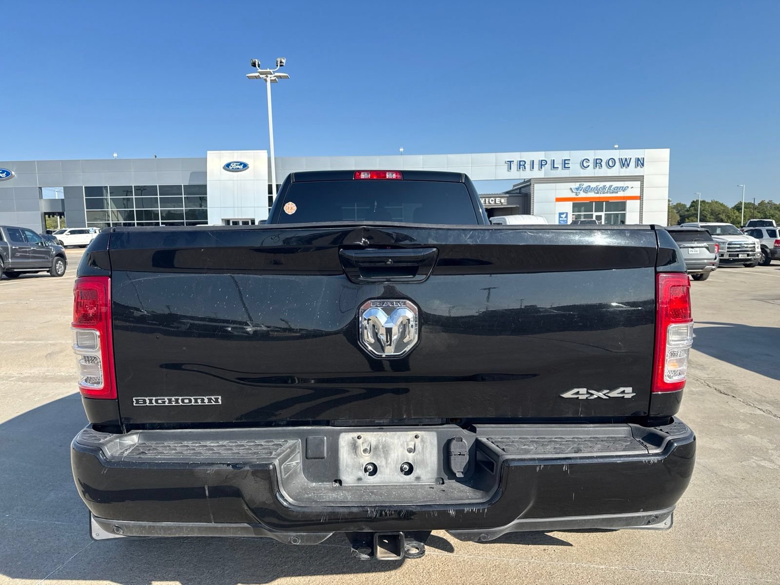 Used 2024 RAM 3500 Big Horn w/ Sport Appearance Package AWD/4WD image 4